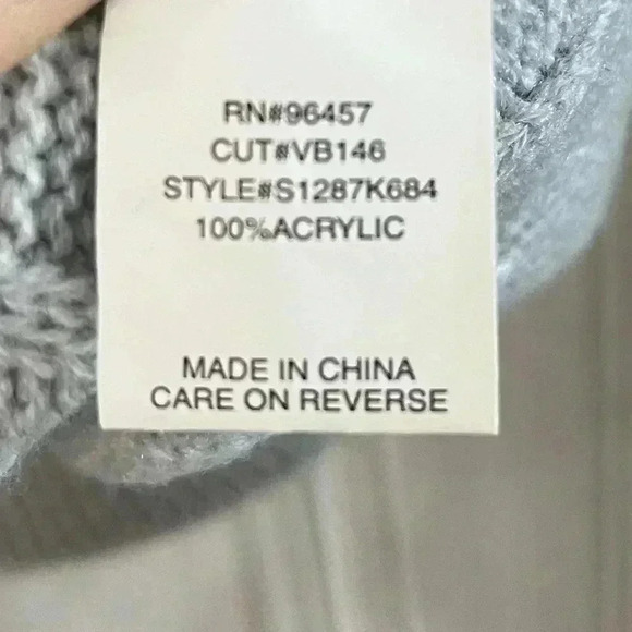 EYESHADOW|Grey v-neck cable knit pullover sweater vest|S tennis prep collegiate - Picture 3 of 6